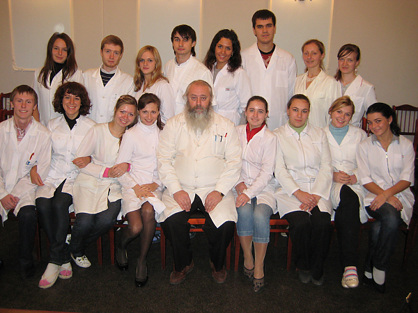 Со студентами-медиками после экзамена